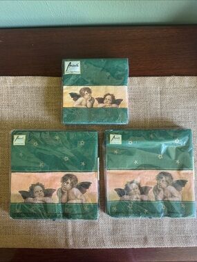 Raphael Angel Cherub Paper Napkins  1 Beverage & 2 Lunch Love Barware Party